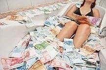 geld-baden_small_fotolia_917250_xs